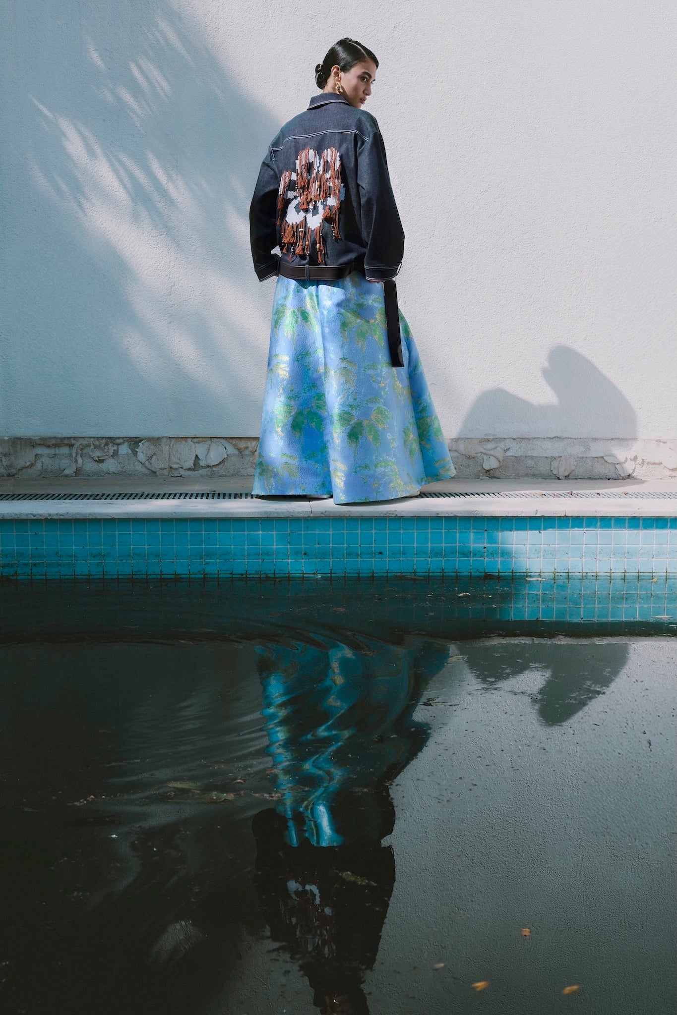 DENIM JACKET WITH FLORAL EMBROIDERY