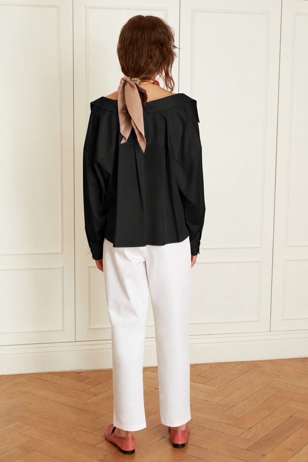 SULE BLACK BLOUSE