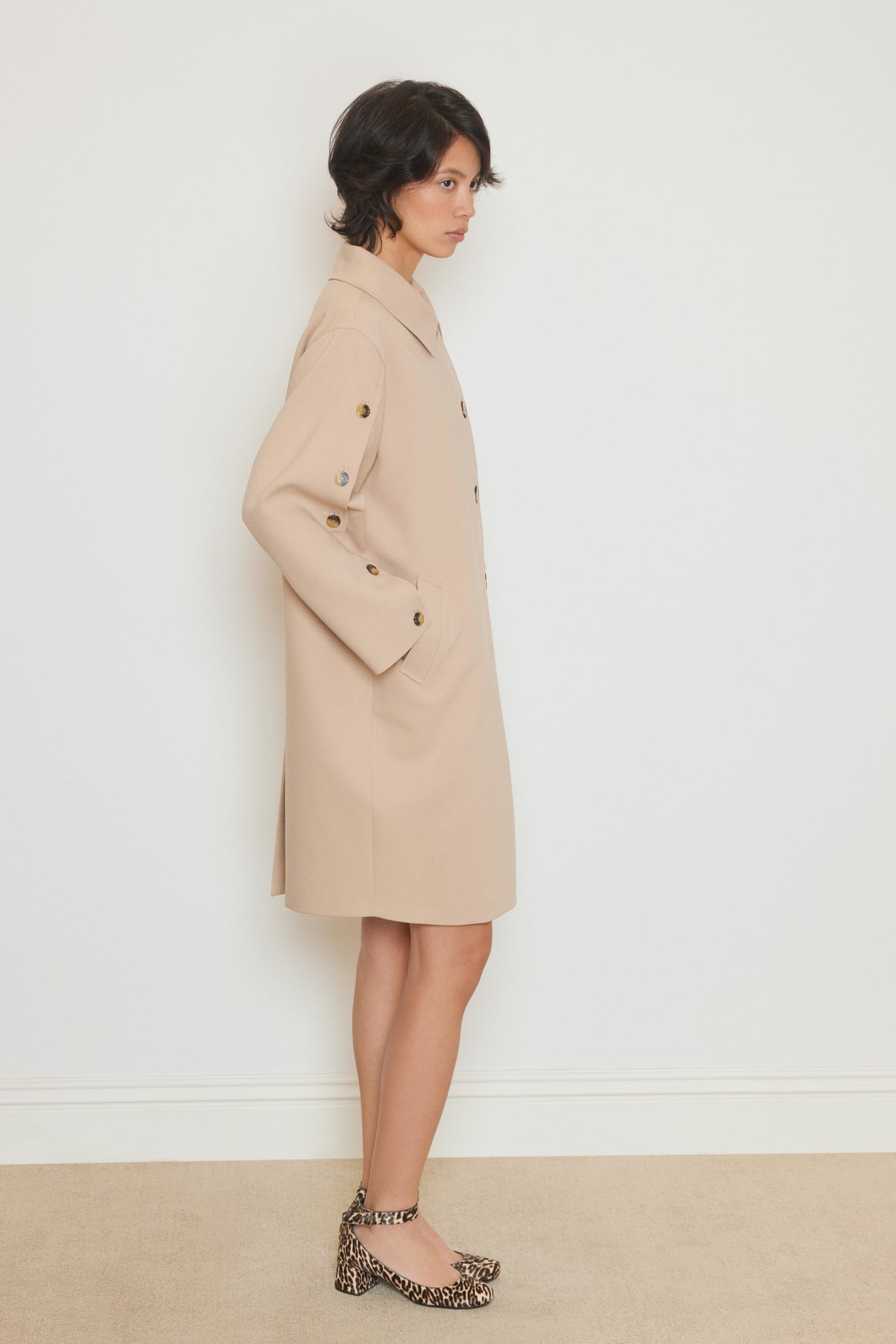 Button Sleeved Trenchcoat