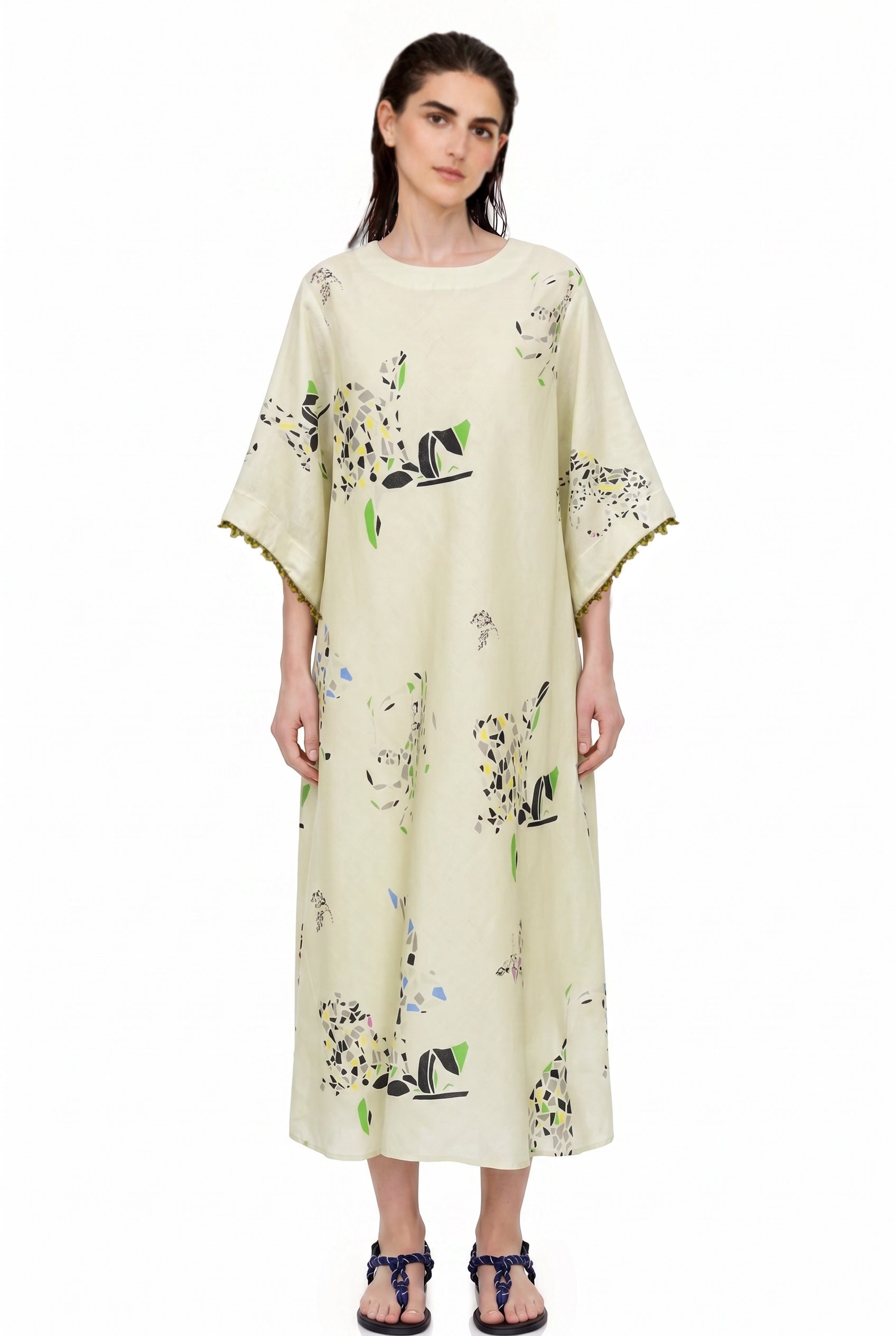 LINEN CAFTAN WITH MOSAIC PATTERN